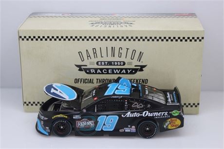 Martin Truex Jr 2021 Auto-Owners Insurance Darlington Throwback 1:24