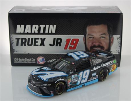 Martin Truex Jr 2019 Auto-Owners Insurance 500th Start 1:24 Nascar Diecast